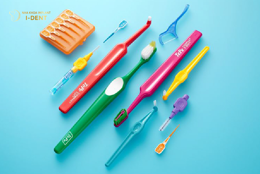 Các dụng cụ chăm sóc răng dành cho răng bọc sứ