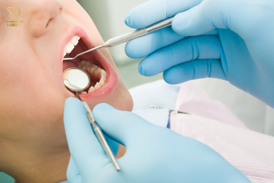 Nhổ răng cho trẻ để điều trị viêm tủy