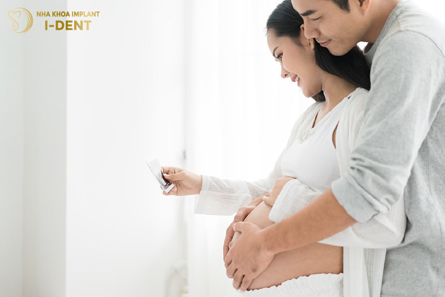 Phụ nữ mang thai muốn bọc sứ phải có chỉ định từ bác sĩ