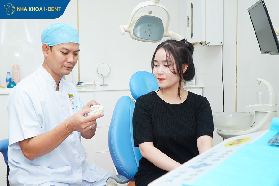 trồng răng sứ trả góp tphcm