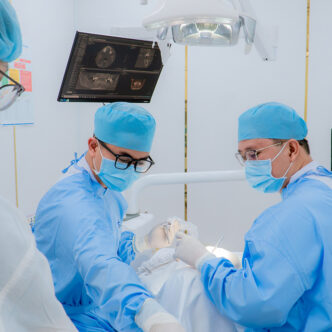 Phòng phẫu thuật cấy ghép implant nha khoa I-Dent.