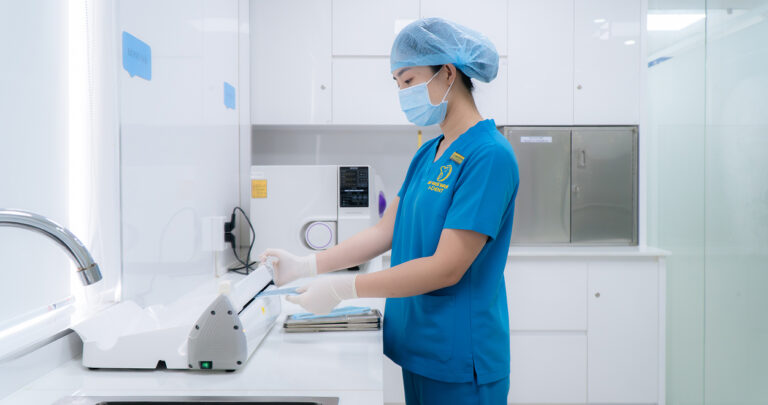 Phòng vô trùng dụng cụ nha khoa tại I-Dent.