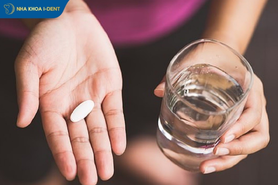 không cầm được máu sau khi nhổ răng