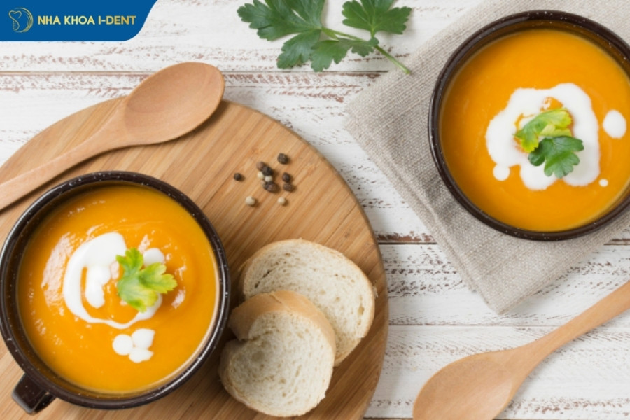 làm gì để cầm máu sau nhổ răng