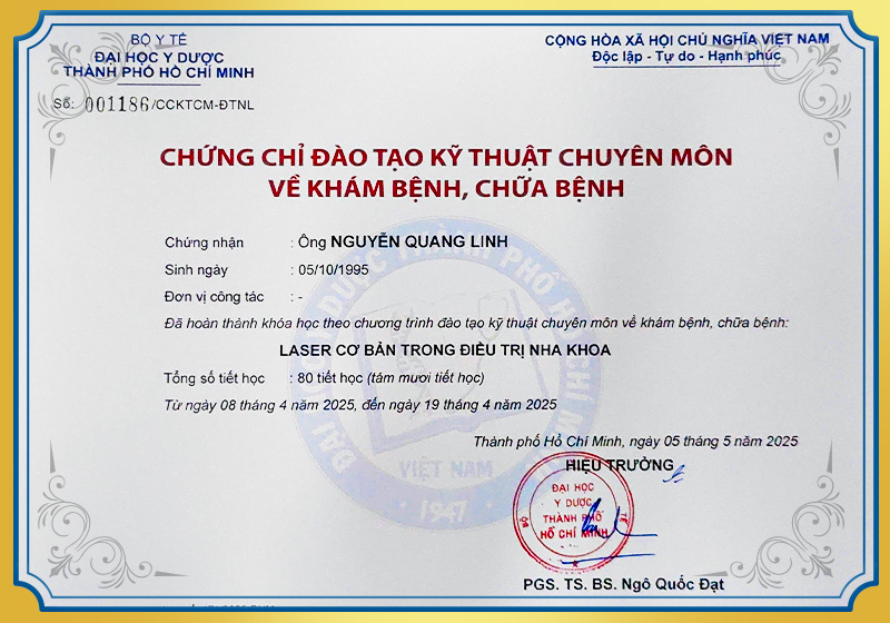 Bằng cấp và chứng chỉ của bác sĩ Nguyễn Quang Linh.