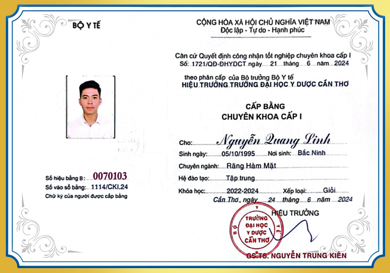 Bằng cấp và chứng chỉ của bác sĩ Nguyễn Quang Linh.