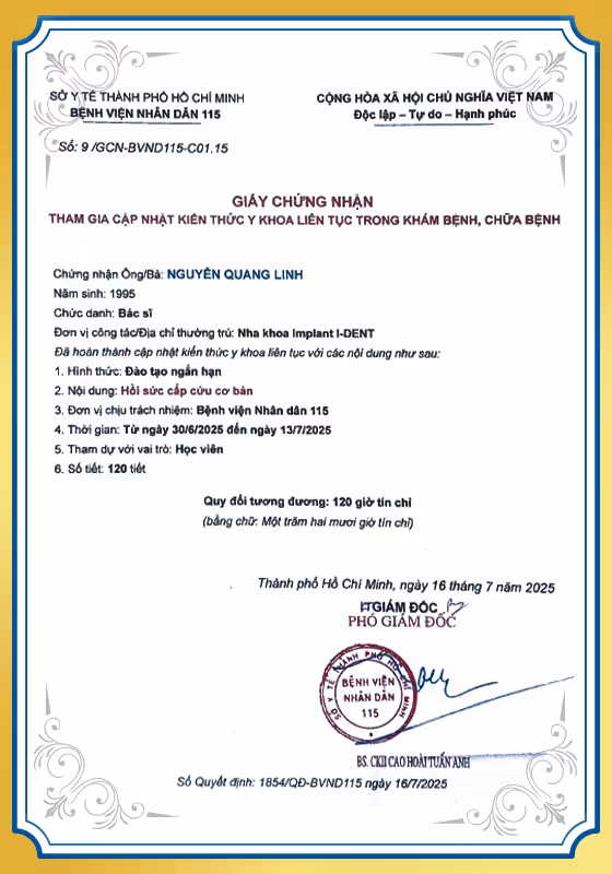Bằng cấp và chứng chỉ của bác sĩ Nguyễn Quang Linh.