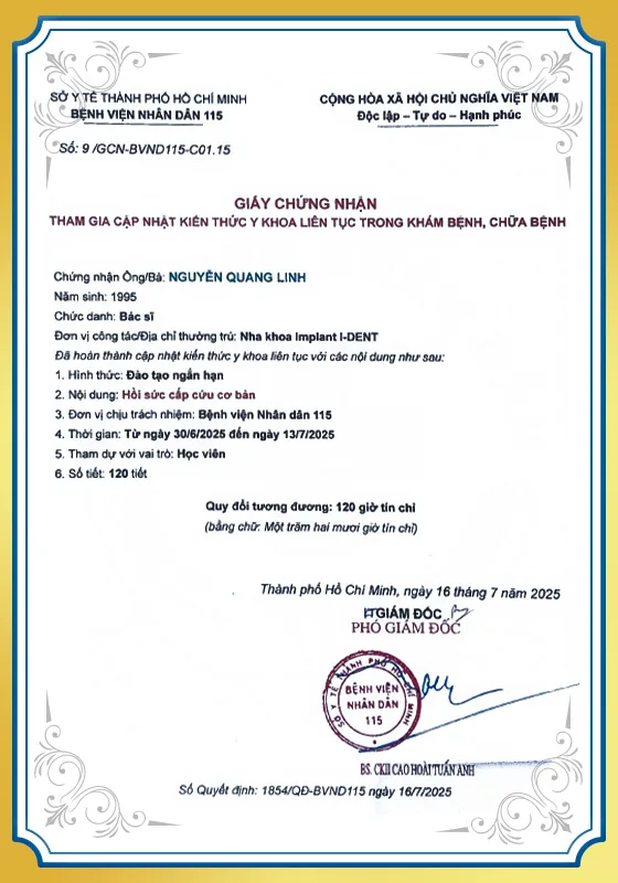 Bằng cấp và chứng chỉ của bác sĩ Nguyễn Quang Linh.