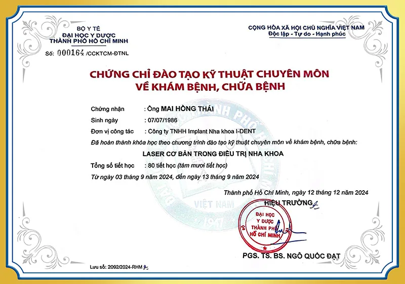 Bằng cấp và chứng chỉ của bác sĩ Mai Hồng Thái.