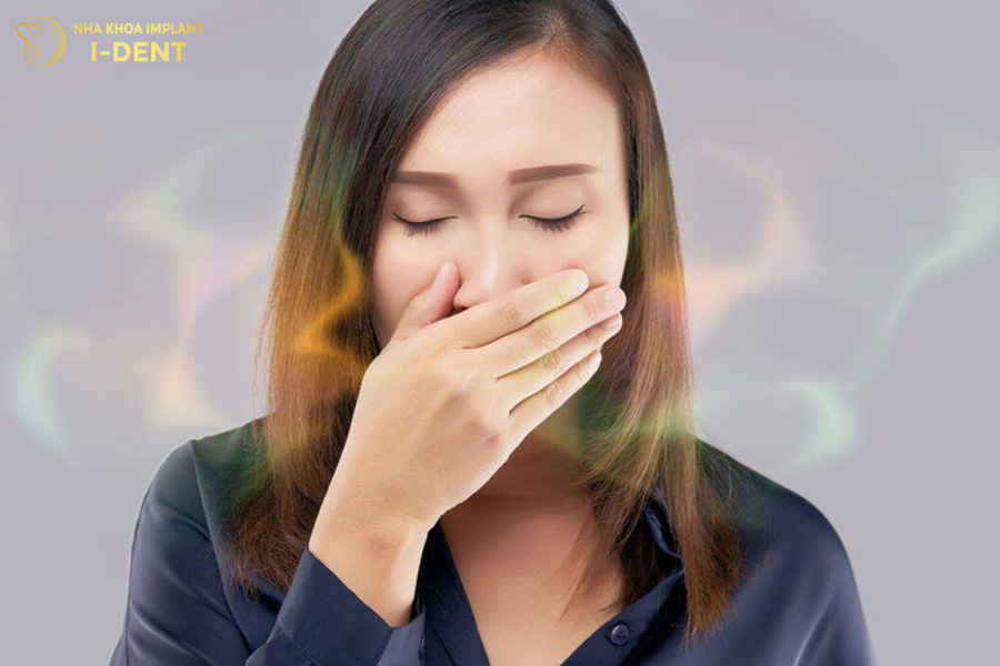 Bị hôi miệng khi bọc răng sứ sai kỹ thuật