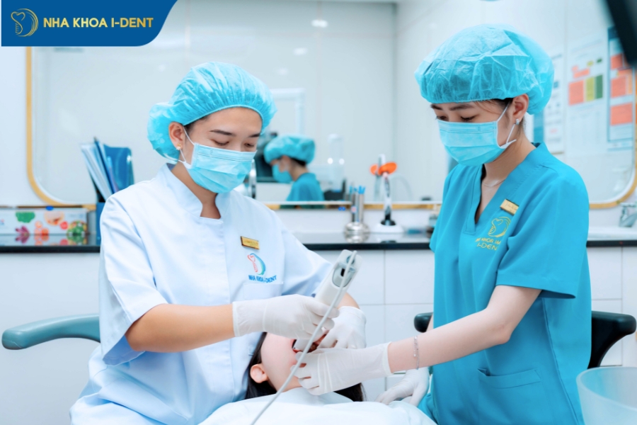 Bác sĩ CKI Nguyễn Thị Hồng Như thành thạo ứng dụng các công nghệ mới nhất trong chỉnh nha