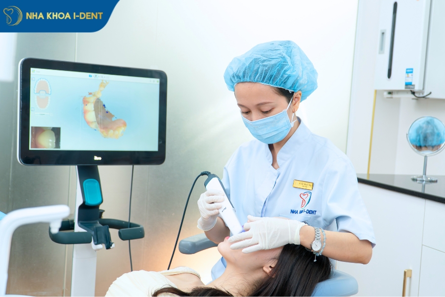 Bác sĩ CKI Hồ Thị Thanh Thủy thành thạo ứng dụng các công nghệ mới nhất trong chỉnh nha