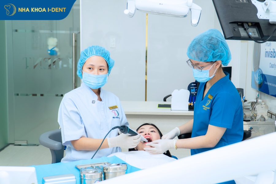 Bác sĩ Yến thành thạo các kỹ thuật chỉnh nha nâng cao và ứng dụng công nghệ hiện đại