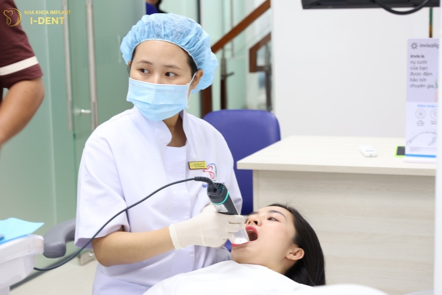 niềng răng invisalign có hiệu quả không