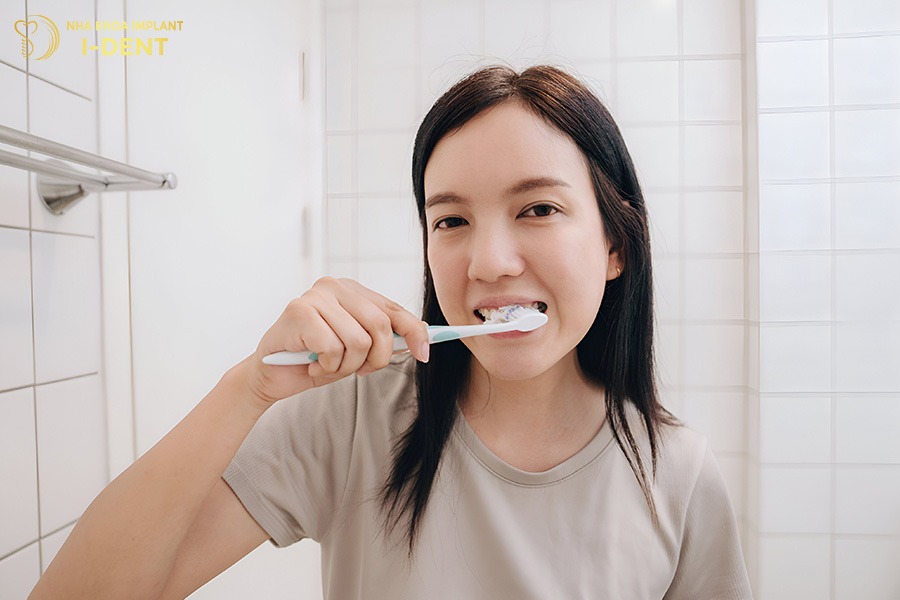 niềng răng Invisalign 1 hàm