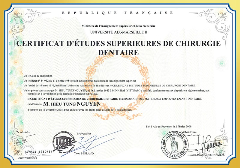 Bằng cấp và chứng chỉ của bác sĩ Nguyễn Hiếu Tùng.