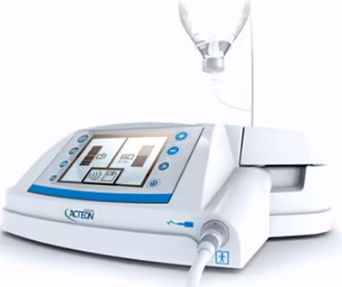 Nha khoa I-Dent ứng dụng công nghệ cắt xương bắt sóng siêu âm, giúp giảm xâm lấn tối đa.