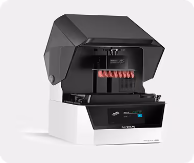 Nha khoa I-Dent sử dụng máy in 3D Rayshape trong việc thiết kế máng phẫu thuật.