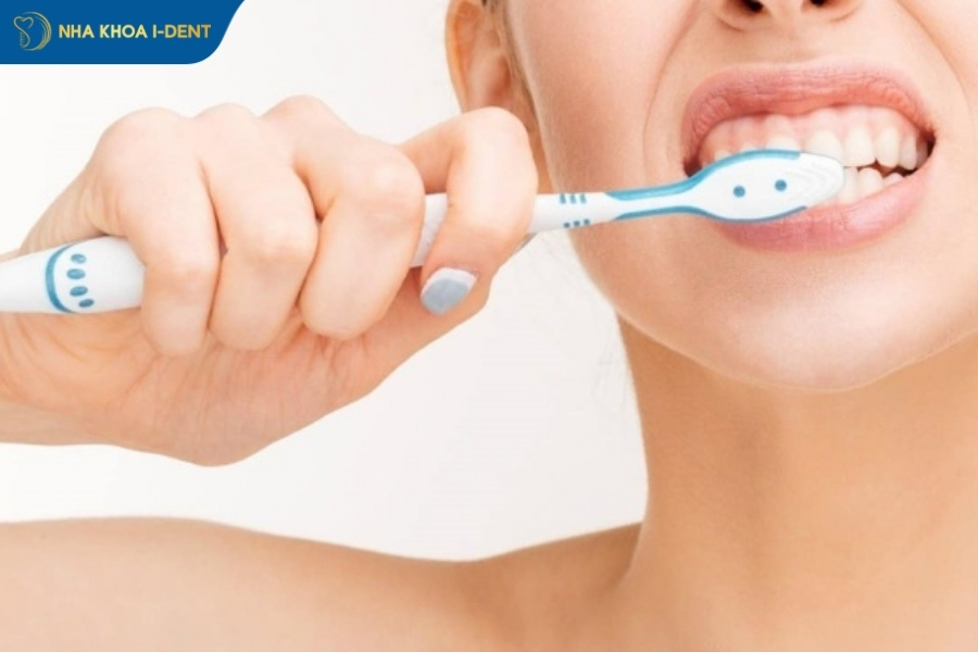 nhổ răng khôn xong nên làm gì