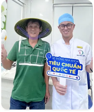 Bác Sĩ Cki Hoàng Nguyễn Đình Tín Trong Quá Trình Điều Trị Và Thăm Khám