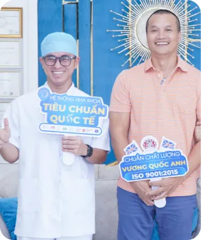 Bác Sĩ Cki Hoàng Nguyễn Đình Tín Trong Quá Trình Điều Trị Và Thăm Khám