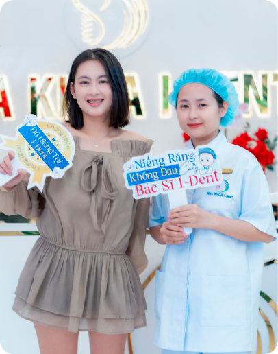 Bác Sĩ Trong Quá Trình Điều Trị Và Thăm Khám