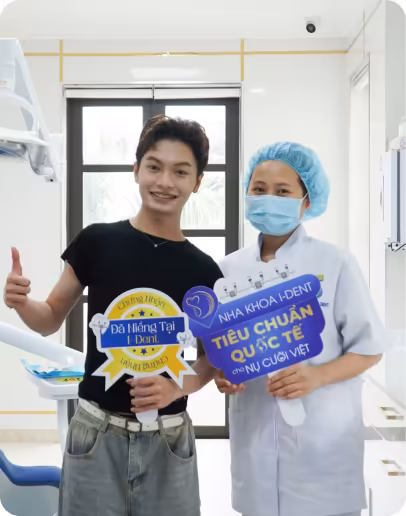 Bác Sĩ Trong Quá Trình Điều Trị Và Thăm Khám