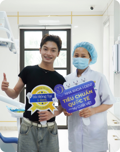 Bác Sĩ Trong Quá Trình Điều Trị Và Thăm Khám