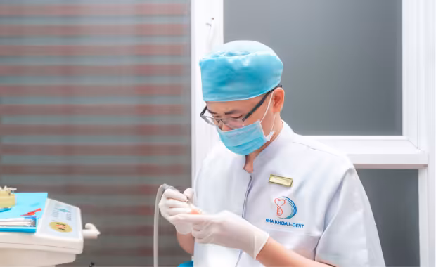 Dr. Le Vu Always Conducts A Comprehensive Oral Examination.