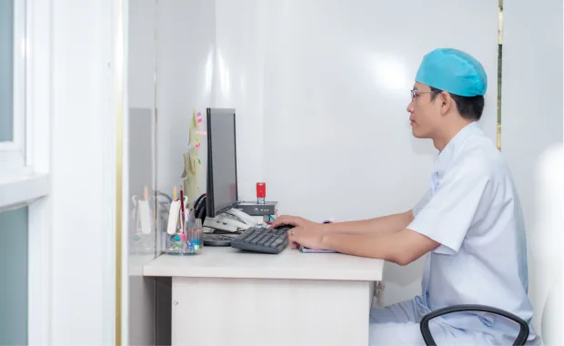 Dr. Nguyen Hoang Xuyen Always Conducts A Comprehensive Oral Examination.