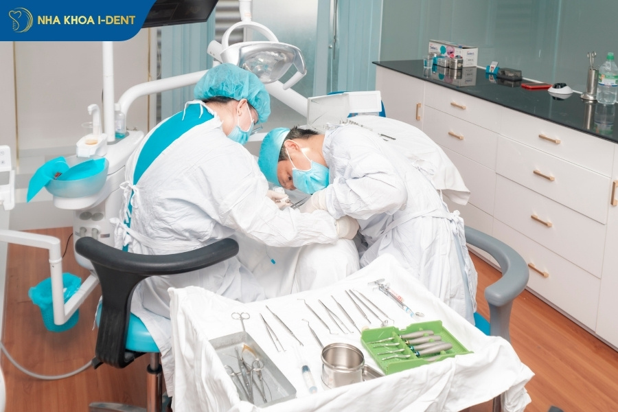 nhổ răng số 8 hàm trên nguy hiểm không