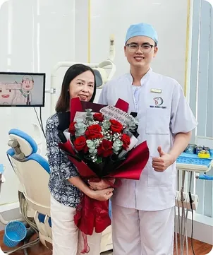 Bác Sĩ Trong Quá Trình Điều Trị Và Thăm Khám