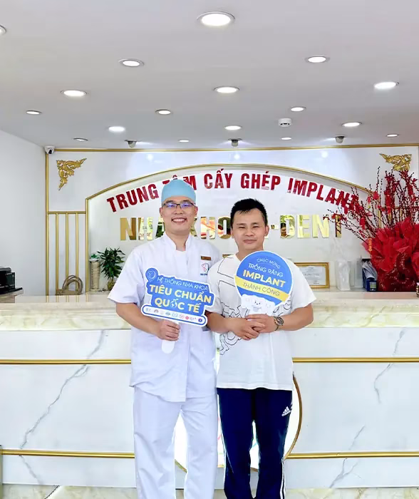 Bác Sĩ Trong Quá Trình Điều Trị Và Thăm Khám