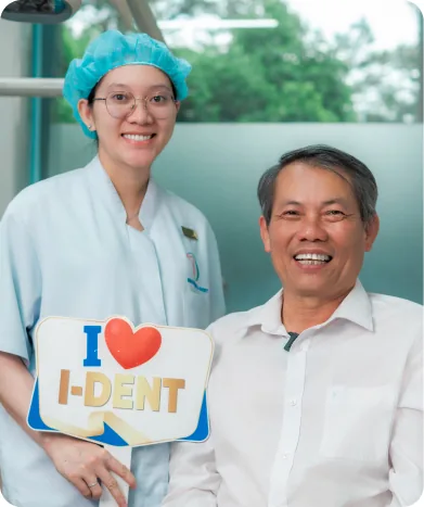Bác Sĩ Trong Quá Trình Điều Trị Và Thăm Khám