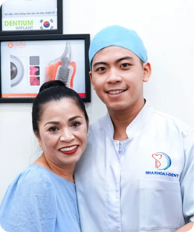 Bác Sĩ Trong Quá Trình Điều Trị Và Thăm Khám