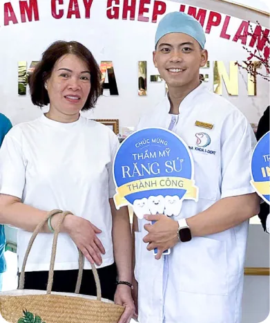 Bác Sĩ Trong Quá Trình Điều Trị Và Thăm Khám