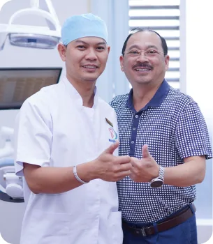 Bác Sĩ Trong Quá Trình Điều Trị Và Thăm Khám