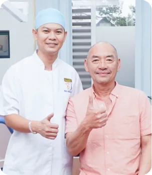 Bác Sĩ Trong Quá Trình Điều Trị Và Thăm Khám