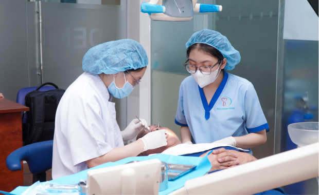 Bác Sĩ Ngô Thị Phương Thảo Tận Tậm Trong Mỗi Ca Điều Trị