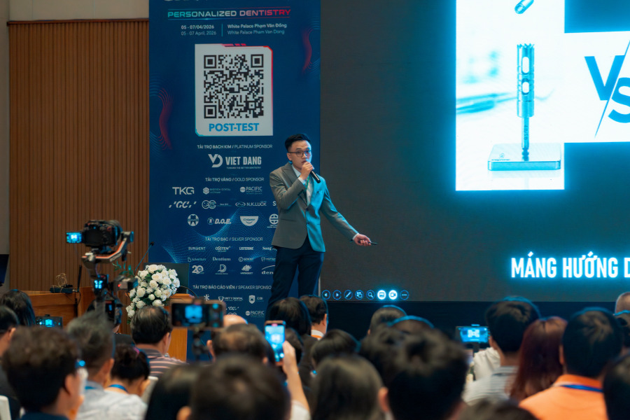 Bác sĩ Thành Luân tại hội nghị