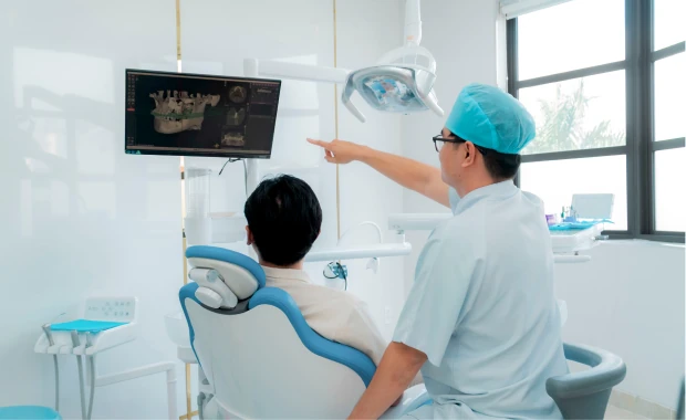 Dr. Nguyen Vu Khanh Always Conducts A Thorough Examination Of The Overall Oral Condition