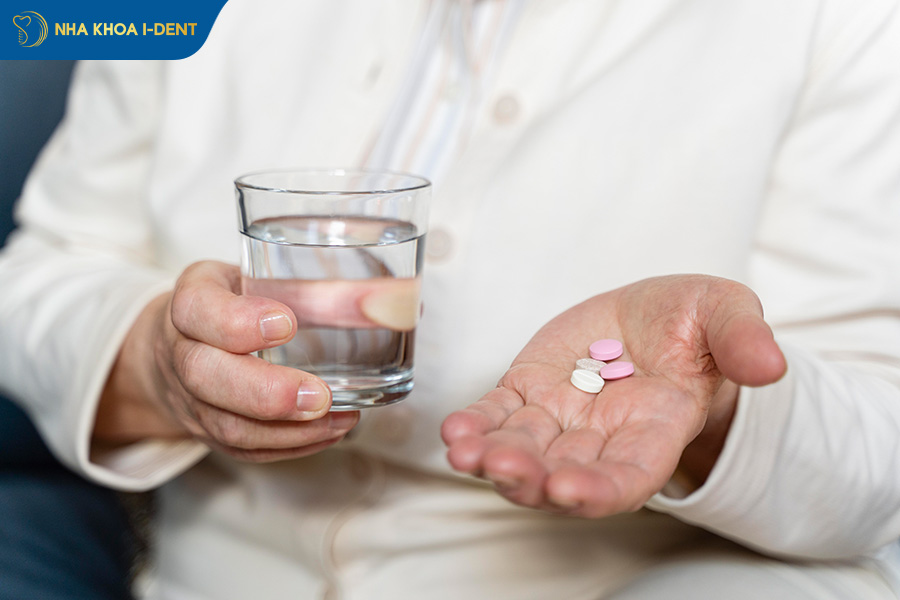 răng đang đau nhức có nhổ được không