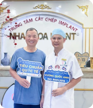 Bác Sĩ Trong Quá Trình Điều Trị Và Thăm Khám