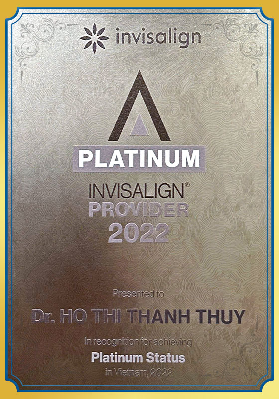 Chứng nhận invisalign platinum 2022 BS Thủy