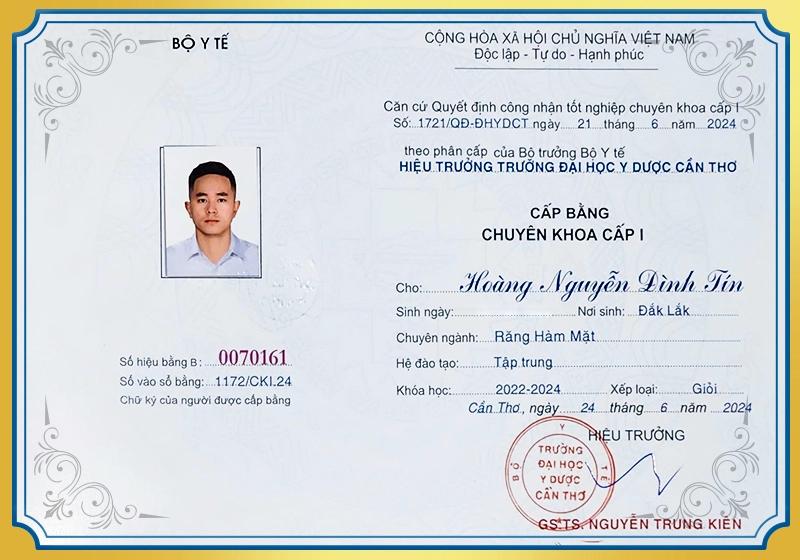 Bằng Bác sĩ Chuyên khoa I, chuyên ngành Răng Hàm Mặt bác sĩ Hoàng Nguyễn Đình Tín