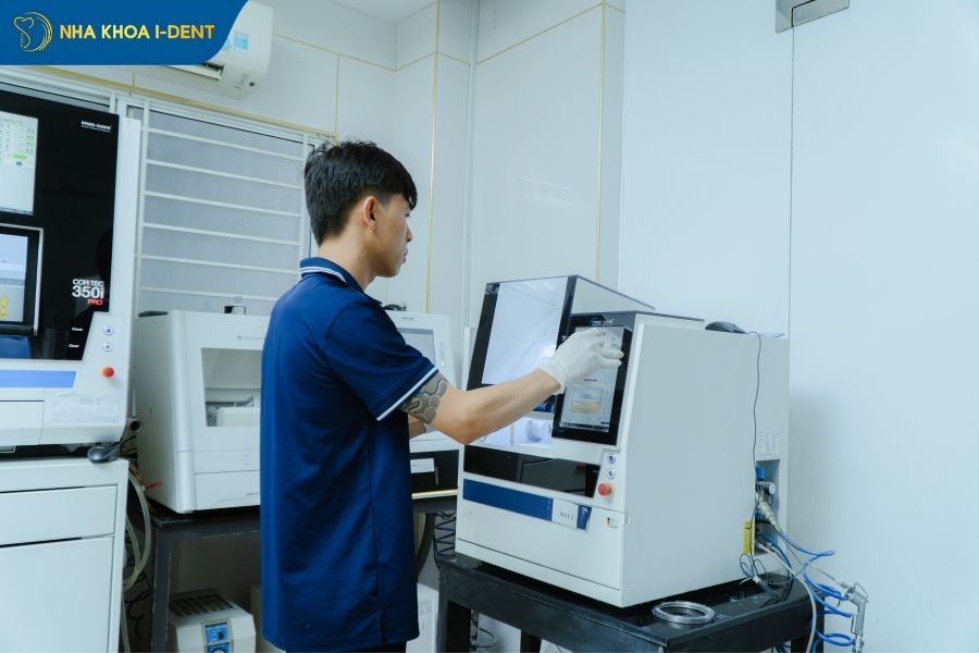 bọc răng sứ sagemax