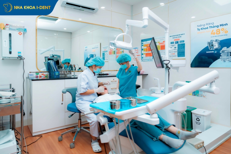 răng khểnh mọc lệch
