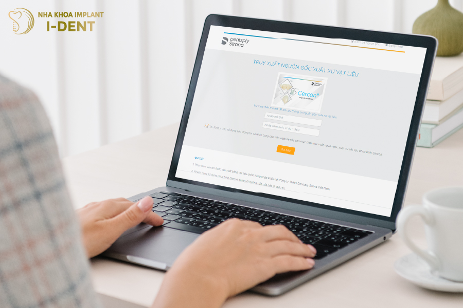 Kiểm tra bằng website và tin nhắn