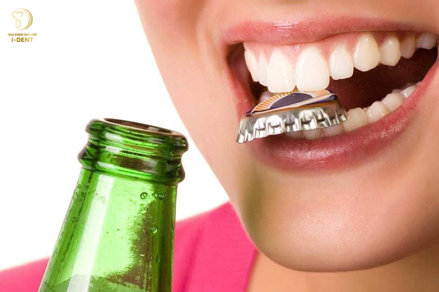 Răng bị tác động bởi ngoại lực Răng bị tác động bởi ngoại lực