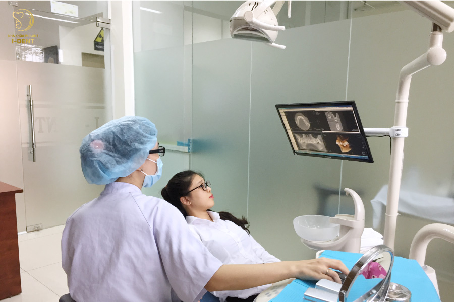 niềng răng khểnh có phải nhổ răng không